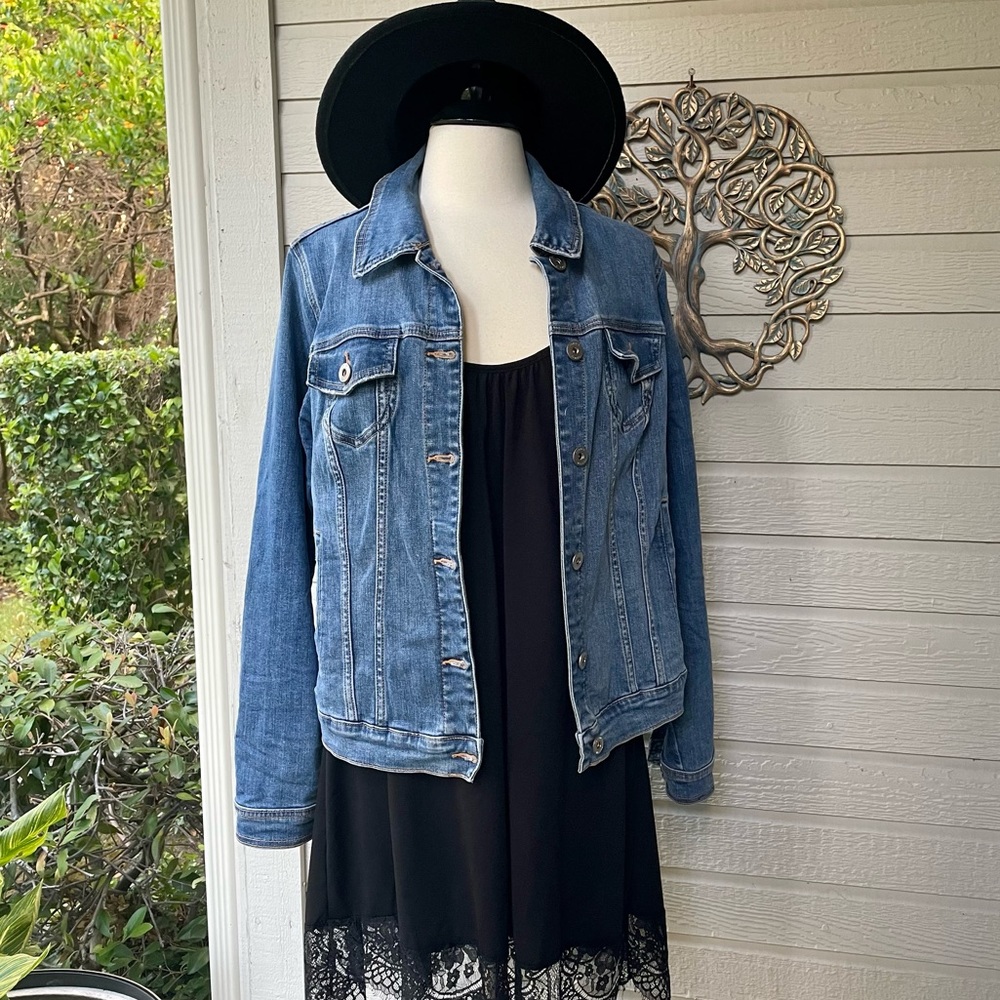 ✅ SOLD - EUC Plus Size Torrid Denim Jean Jacket, Sz 1 (14/16)
